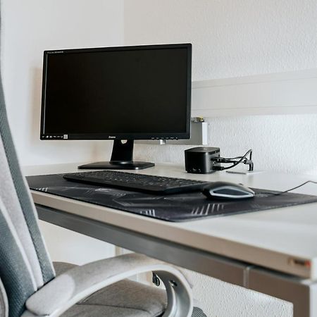 Blissplace 3 Zi Premium Apartment Nahe Getec Arena Mit Kingsize Betten Und Balkon Magdeburg Exteriör bild
