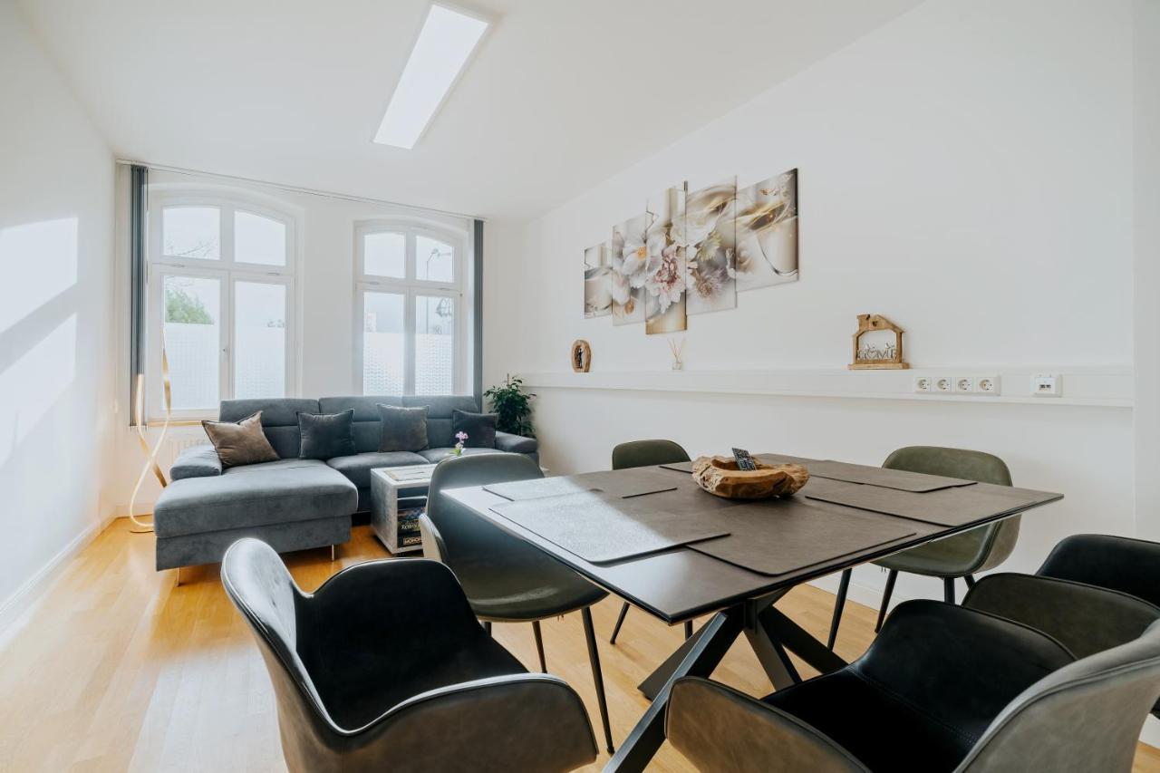 Blissplace 3 Zi Premium Apartment Nahe Getec Arena Mit Kingsize Betten Und Balkon Magdeburg Exteriör bild