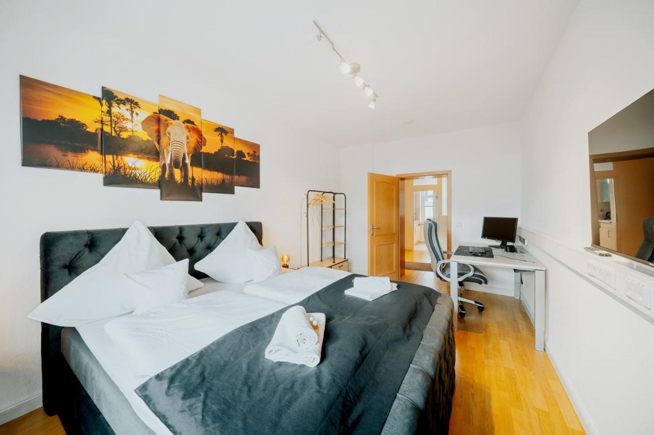 Blissplace 3 Zi Premium Apartment Nahe Getec Arena Mit Kingsize Betten Und Balkon Magdeburg Exteriör bild