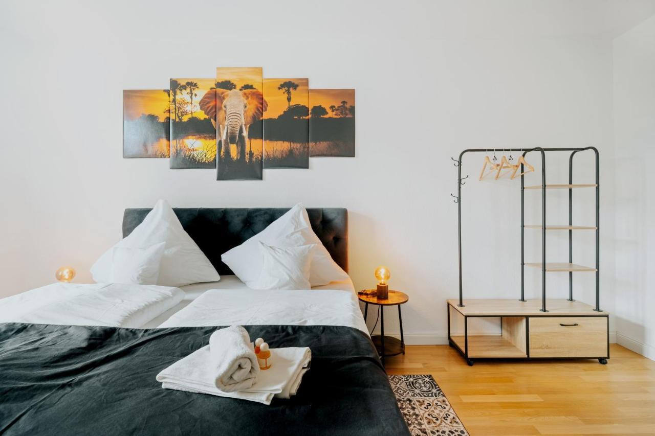 Blissplace 3 Zi Premium Apartment Nahe Getec Arena Mit Kingsize Betten Und Balkon Magdeburg Exteriör bild